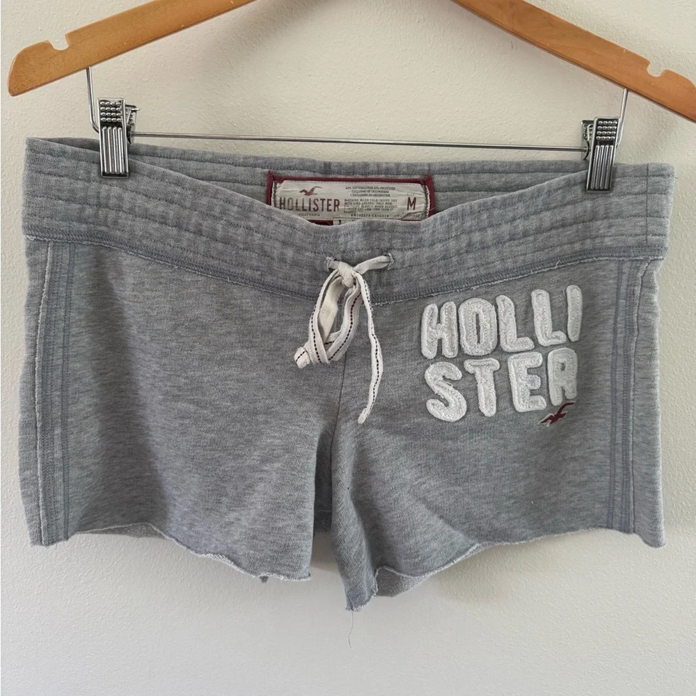Early 2000s y2k Hollister low rise bird logo shortie short medium - Picture 1 of 10